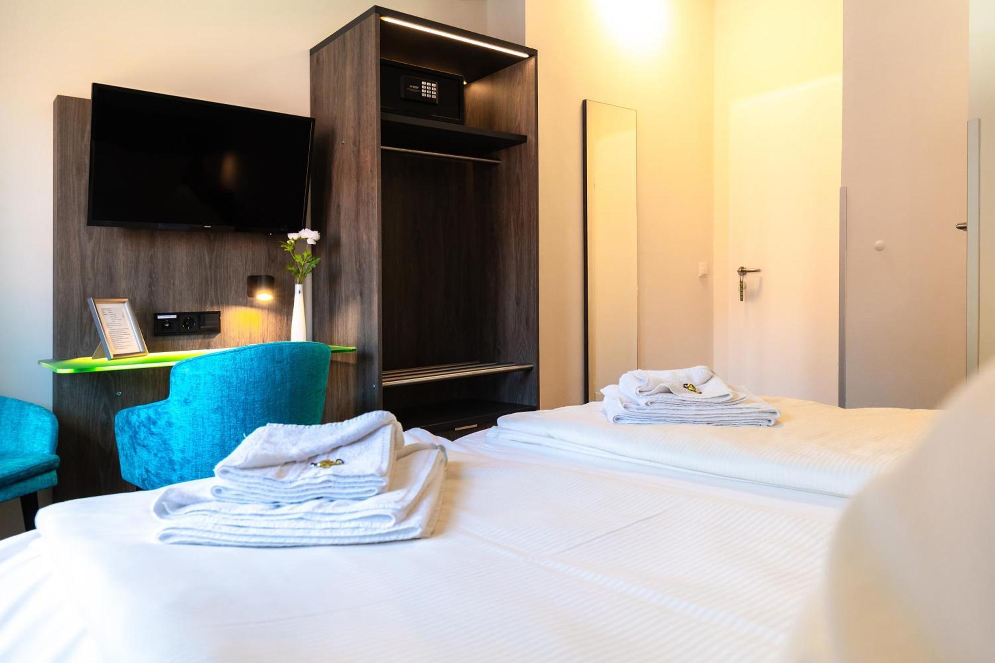 B M Hotel Im Ludwig- Harms- Haus هيرمانسبرغ المظهر الخارجي الصورة